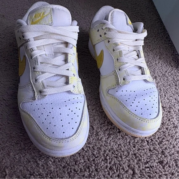 Nike Dunk Low OG Women’s “Yellow Strike” | Size
 6.5 - Picture 4 of 12